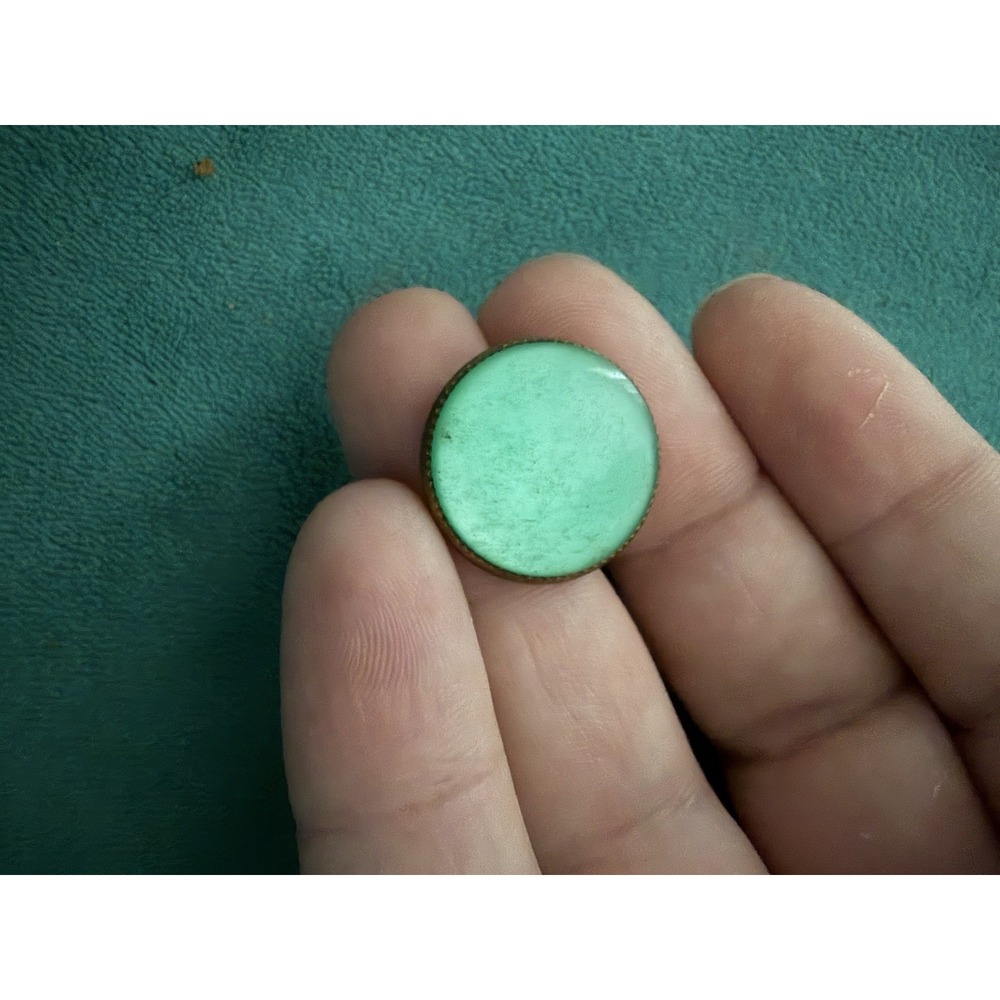 shank button green With Gold Backing